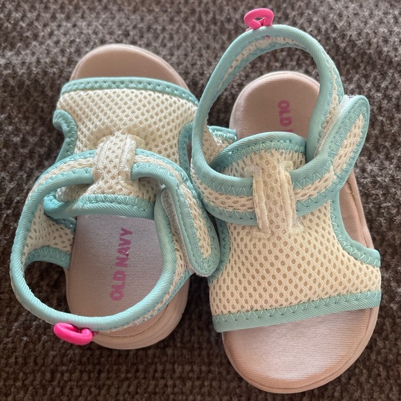 Old Navy Toddler size 5 Sandals - Cream and Light Blue - Picture 1 of 3